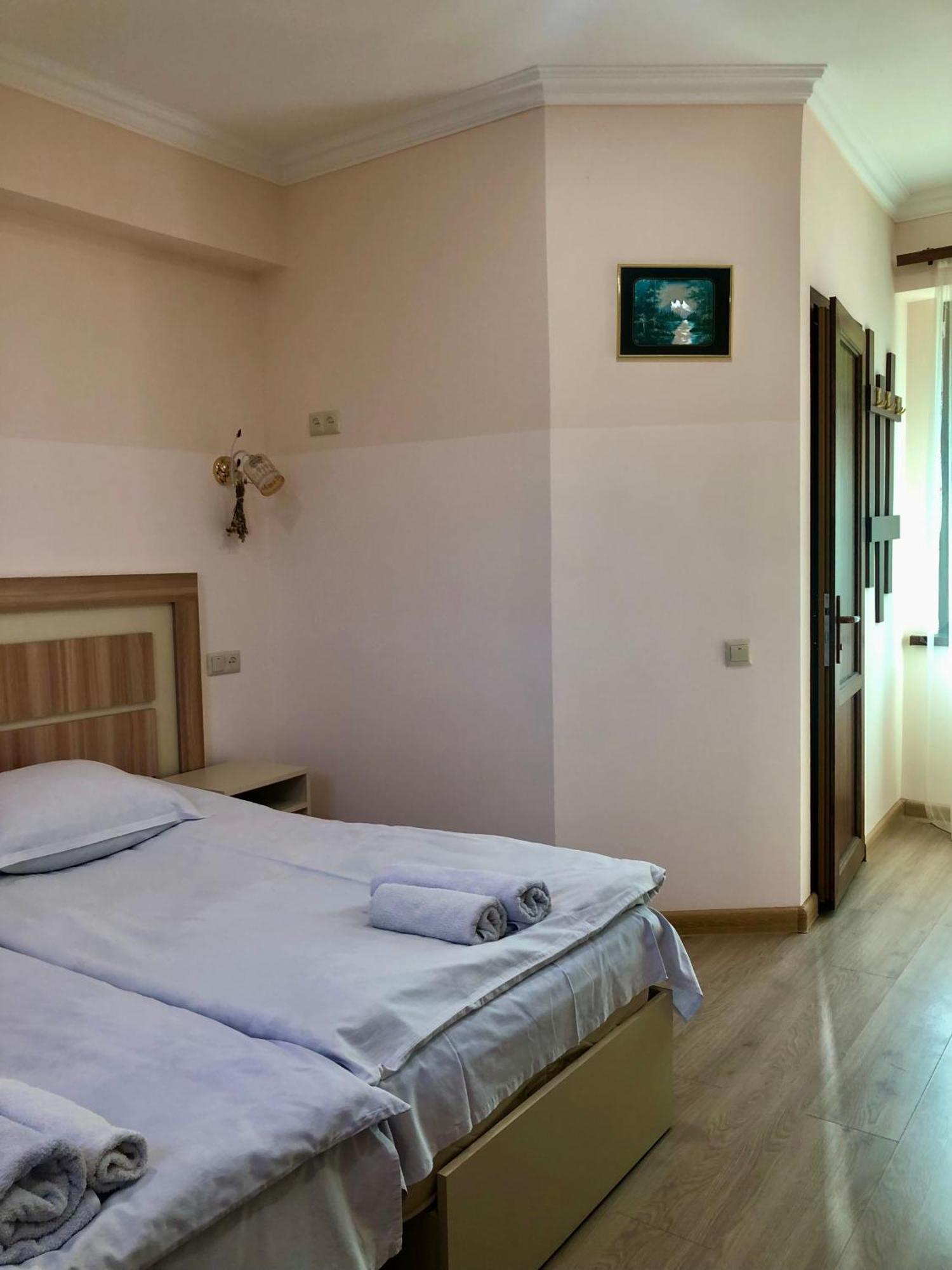 Guest House Anahit Ijevan Exterior photo